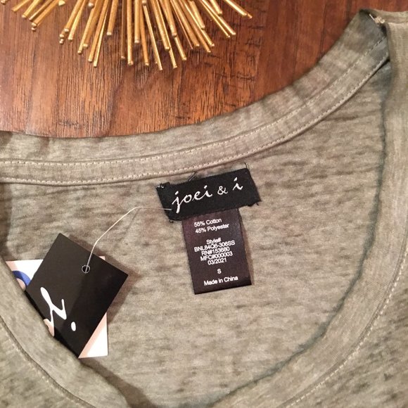 NWT Life is Better by Campfire Tee Heathered Green - Picture 6 of 6